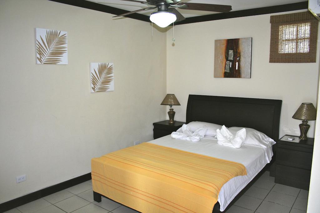 Tuanis Aparthotel Jacó Zimmer foto