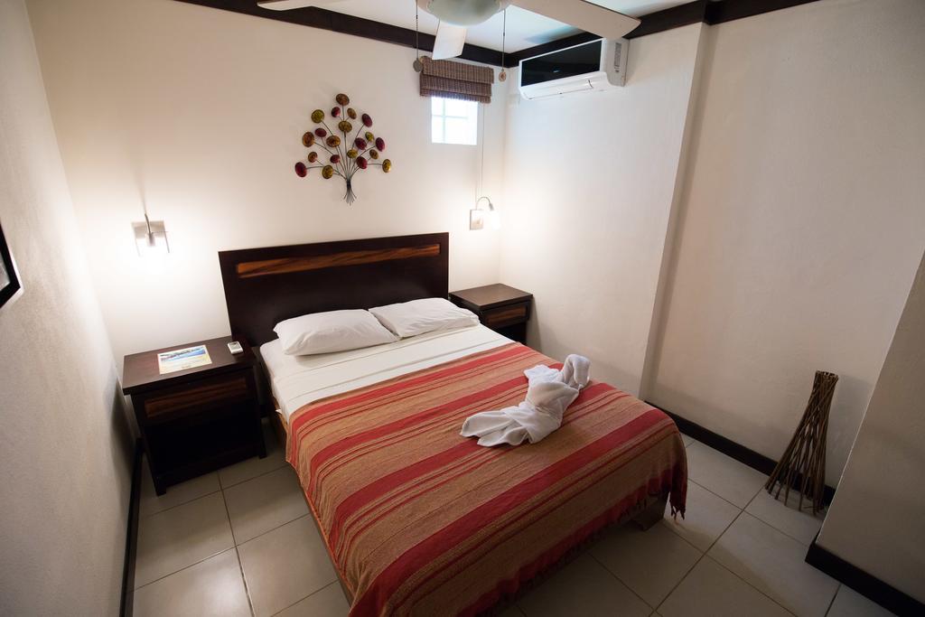 Tuanis Aparthotel Jacó Exterior foto